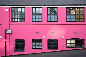 Hot Pink Building Screensavers Wallpaper