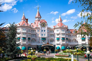 Hotel Disneyland Desktop Wallpaper