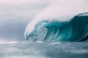 Huge Wave Of Moving Water Wallpaper