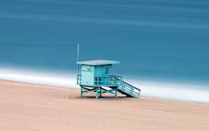 Iconic Blue Lifeguard Tower At Venice Beach Wallpaper