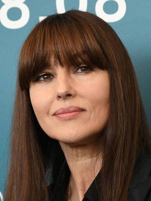 Iconic Italian Actress Monica Bellucci Wallpaper
