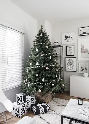 Image Decorated Aesthetic Christmas Tree In A Festive Bedroom Wallpaper
