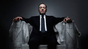 Intense Look Of Kevin Spacey As He Displays A Bloody Hand In House Of Cards Wallpaper