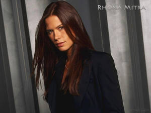 Intense Rhona Mitra - A Fierce Expression. Wallpaper
