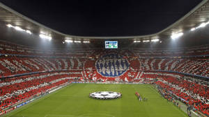 Intense Training Session Of Bayern Munich On Their Home Field Wallpaper