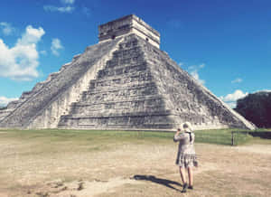 Intriguing View Of The El Castillo, Chichen Itza In Mexico Wallpaper