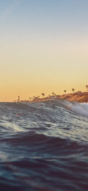 Iphone X Beach Swelling Wave Wallpaper