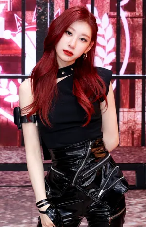 Itzy Chaeryeong Mafia Wallpaper