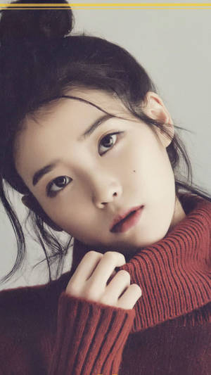 Iu In Red Turtle-neck Wallpaper