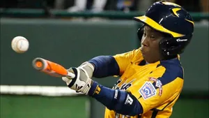 Jackie Robinson Batter Stance Wallpaper