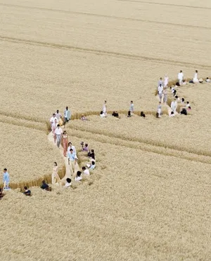 Jacquemus Showcasing Stunning Designs In Unique Wheat Field Runway Wallpaper