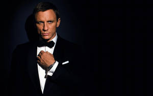 James Bond In Black Suit Wallpaper