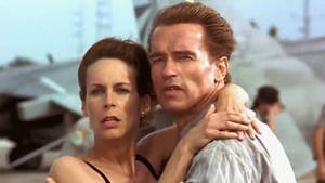 Jamie Lee Curtis And Arnold Schwarzenegger Wallpaper