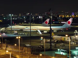 Japan Airlines Night Apron Wallpaper
