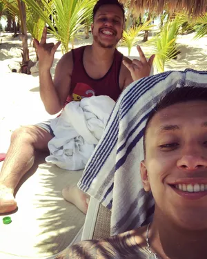 Jeff Molina Enjoying His Laid-back Vacation Wallpaper