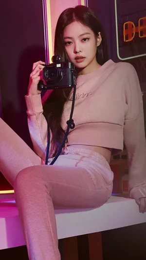 Jennie Kim And Her Digital Camera Wallpaper