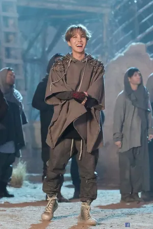 Jhope Cute Large Smile Wallpaper