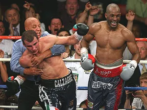 Joe Calzaghe's Fight With Bernard Hopkins Wallpaper