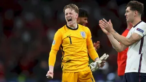 Jordan Pickford Yelling In Yellow Wallpaper