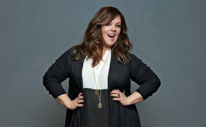 Joyful American Actress Melissa Mccarthy Wallpaper