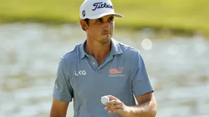 Jt Poston Holding Ball Wallpaper