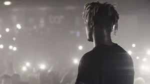 Juice Wrld Brings His Signature Sound To The Stage. Wallpaper