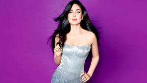 Kareena Kapoor For Cosmopolitan Wallpaper