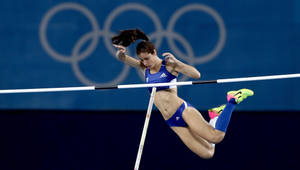 Katerina Stefanidi Greek Pole Vault Athlete Wallpaper