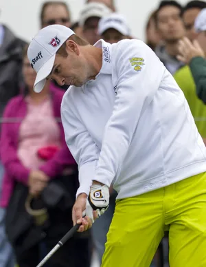 Kevin Streelman Holding Golf Club Wallpaper