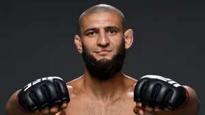 Khamzat Chimaev Fists Out Wallpaper