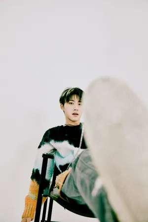 Kim Hanbin Gilt Mv Wallpaper