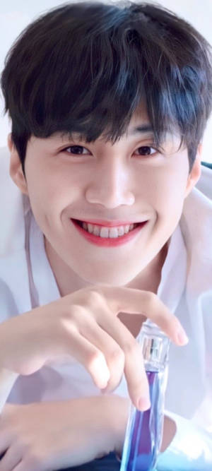 Kim Seon Ho Dimple Smile Wallpaper