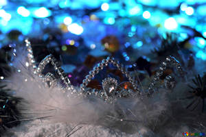 King And Queen Crown Festive Tiara Wallpaper