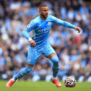 Kyle Walker Running With Ball Wallpaper