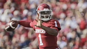 Kyler Murray Hand Up Throw Wallpaper