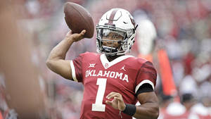 Kyler Murray Oklahoma Sooners Passing Wallpaper