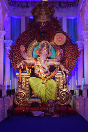 Lalbaugcha Raja Lion Throne Wallpaper