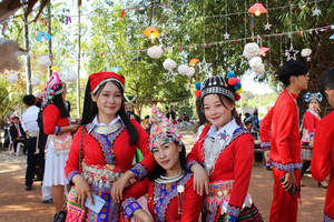 Laos Wearing Native Outfit Wallpaper