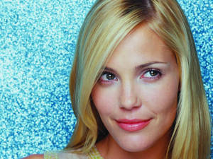 Leslie Bibb Brooke Mcqueen Popular Tv Series Wallpaper