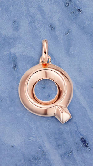 Letter Q Rose Gold Pendant Wallpaper