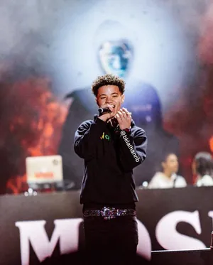 Lil Mosey Enjoys The Moment Wallpaper