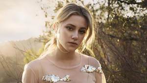 Lili Reinhart With Sunset Wallpaper