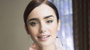Lily Collins Close-up Photo Wallpaper