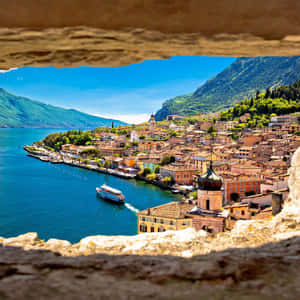 Limone Sul In Garda Lago Di Garda Wallpaper