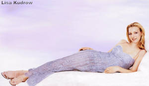 Lisa Kudrow Gorgeous Lavender Gown Wallpaper