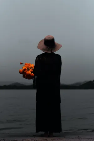 Long Black Dress Iphone 11 Pro 4k Wallpaper