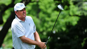 Loren Roberts Playing Golf Wallpaper