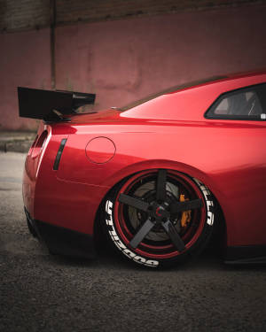 Low-riding Gtr Car Wallpaper