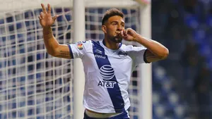 Lucas Cavallini Celebrating Goal Soccer Match Wallpaper