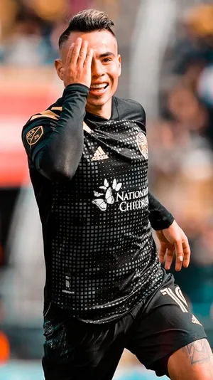 Lucas Zelarayan Black Columbus Crew Jersey Wallpaper